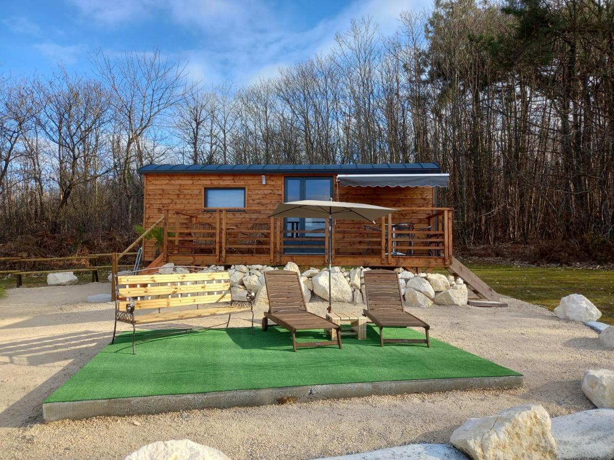 Holiday home Roulotte Au Paradis Les Eyzies